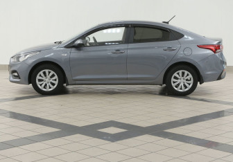 Подержанный автомобиль Hyundai Solaris Sedan 2017 года (7 фото)