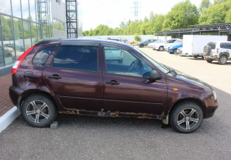 Подержанный автомобиль LADA (ВАЗ) Kalina Hatchback 2012 года (7 фото)
