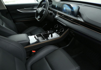 Подержанный автомобиль Exeed LX 2023 года (9 фото)