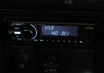 Подержанный автомобиль Chevrolet Niva 2015 года (13 фото)