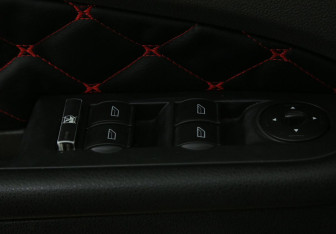 Подержанный автомобиль Ford Focus Sedan 2006 года (17 фото)