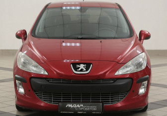 Подержанный автомобиль Peugeot 308 Hatchback 2008 года (6 фото)