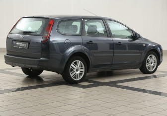 Подержанный автомобиль Ford Focus Wagon 2006 года (4 фото)