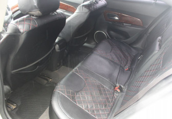 Подержанный автомобиль Chevrolet Cruze Sedan 2012 года (12 фото)