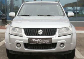 Подержанный автомобиль Suzuki Grand Vitara 2007 года (2 фото)