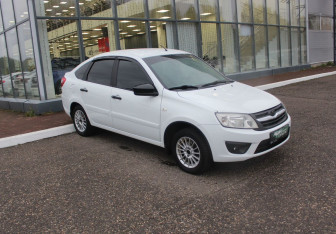 Подержанный автомобиль LADA (ВАЗ) Granta Liftback 2016 года (1 фото)