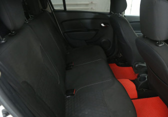 Подержанный автомобиль Renault Logan Sedan 2018 года (11 фото)