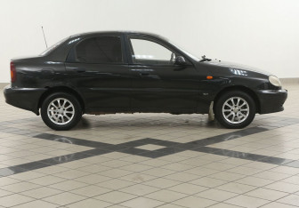 Подержанный автомобиль Chevrolet Lanos 2007 года (5 фото)