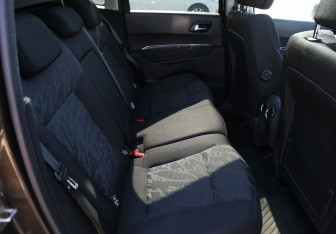 Подержанный автомобиль Peugeot 3008 2011 года (11 фото)