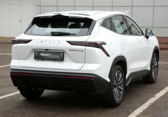 Подержанный автомобиль Jetour Dashing 2023 года (6 фото)