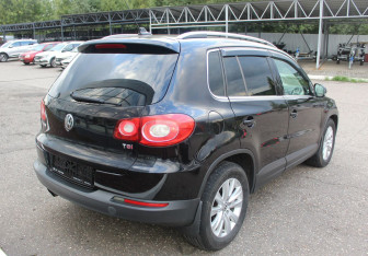 Подержанный автомобиль Volkswagen Tiguan 2008 года (7 фото)