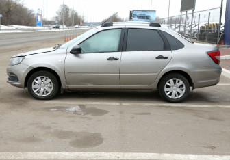 Подержанный автомобиль LADA (ВАЗ) Granta Sedan 2019 года (8 фото)