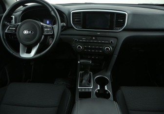 Подержанный автомобиль Kia Sportage 2019 года (22 фото)
