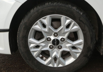 Подержанный автомобиль Kia Ceed Hatchback 2022 года (32 фото)