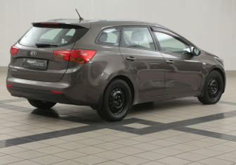 Подержанный автомобиль Kia Ceed Wagon 2013 года (4 фото)