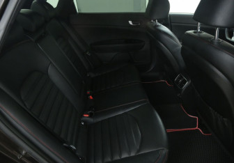 Подержанный автомобиль Kia Optima Sedan 2017 года (11 фото)