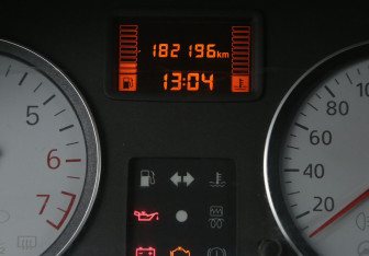 Подержанный автомобиль Renault Logan Sedan 2012 года (17 фото)