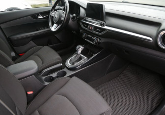Подержанный автомобиль Kia Cerato Sedan 2020 года (16 фото)