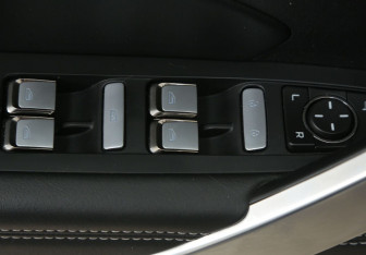 Подержанный автомобиль Geely Atlas Pro 2023 года (18 фото)