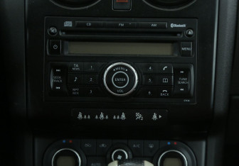 Подержанный автомобиль Nissan Qashqai 2007 года (13 фото)