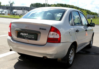 Подержанный автомобиль LADA (ВАЗ) Kalina Sedan 2010 года (6 фото)