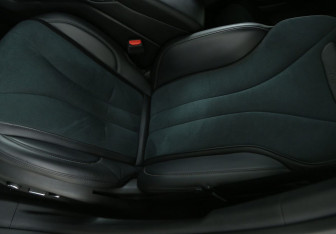 Подержанный автомобиль Geely Monjaro 2022 года (17 фото)