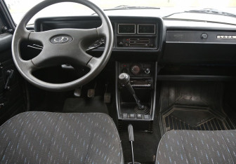Подержанный автомобиль LADA (ВАЗ) 2107 2007 года (12 фото)