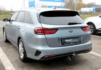 Подержанный автомобиль Kia Ceed Wagon 2019 года (4 фото)