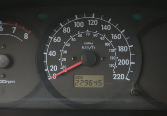 Подержанный автомобиль Kia Spectra Sedan 2006 года (18 фото)