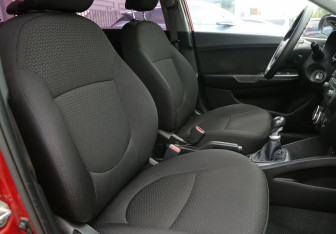 Подержанный автомобиль Kia Rio Sedan 2014 года (10 фото)