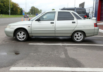 Подержанный автомобиль LADA (ВАЗ) 2110 2006 года (8 фото)