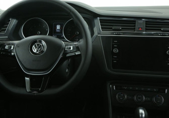 Подержанный автомобиль Volkswagen Tiguan 2017 года (14 фото)