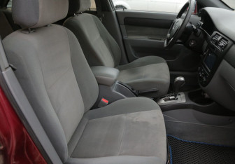 Подержанный автомобиль Daewoo Gentra Sedan 2014 года (10 фото)