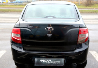 Подержанный автомобиль LADA (ВАЗ) Granta Sedan 2013 года (5 фото)