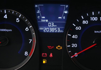 Подержанный автомобиль Hyundai Solaris Hatchback 2011 года (17 фото)