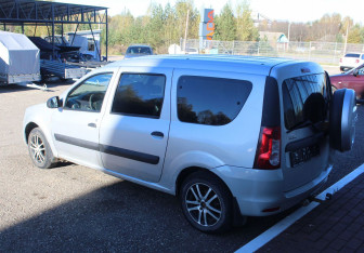Подержанный автомобиль LADA (ВАЗ) Largus Wagon 2013 года (5 фото)