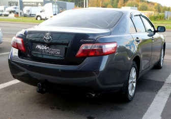 Подержанный автомобиль Toyota Camry Sedan 2008 года (6 фото)