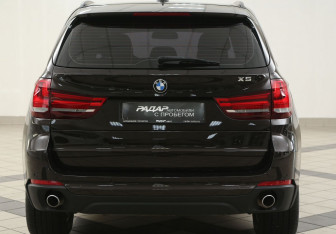 Подержанный автомобиль BMW X5 2017 года (3 фото)