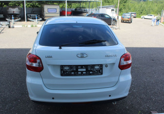 Подержанный автомобиль LADA (ВАЗ) Granta Liftback 2016 года (6 фото)