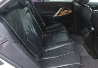 Подержанный автомобиль Toyota Camry Sedan 2006 года (11 фото)