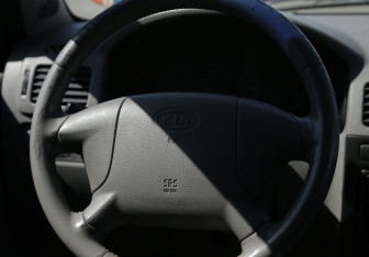 Подержанный автомобиль Kia Rio Wagon 2004 года (14 фото)