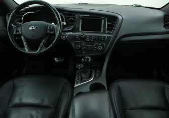 Подержанный автомобиль Kia Optima Sedan 2012 года (12 фото)