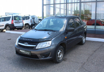 Подержанный автомобиль LADA (ВАЗ) Granta Sedan 2015 года (3 фото)