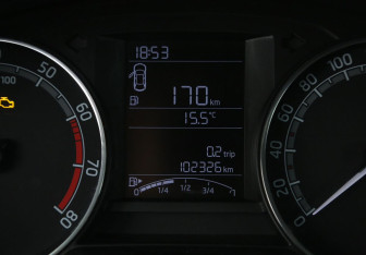 Подержанный автомобиль Skoda Rapid Liftback 2018 года (17 фото)