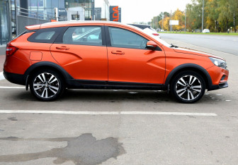 Подержанный автомобиль LADA (ВАЗ) Vesta Wagon 2018 года (7 фото)