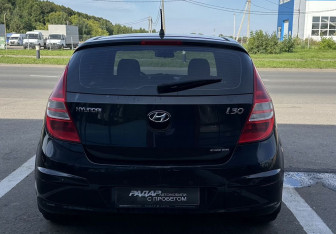 Подержанный автомобиль Hyundai i30 Hatchback 2009 года (5 фото)