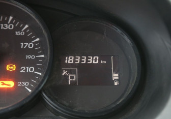 Подержанный автомобиль Renault Fluence 2010 года (19 фото)