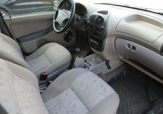 Подержанный автомобиль LADA (ВАЗ) Kalina Wagon 2011 года (9 фото)