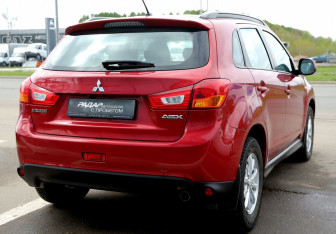 Подержанный автомобиль Mitsubishi ASX 2014 года (6 фото)