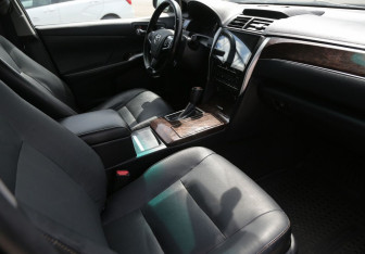 Подержанный автомобиль Toyota Camry Sedan 2017 года (9 фото)